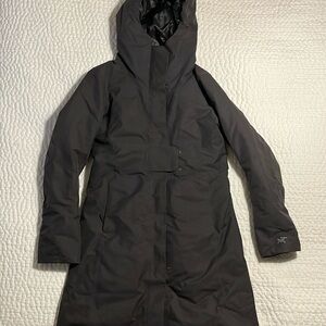 Arc’Teryx Patera parka. Dark grey. XS.